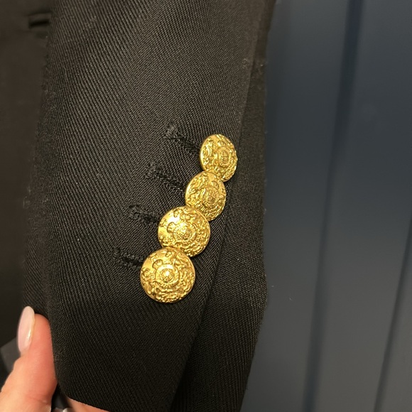 Banana Republic timeless blazer. Size 6. - Picture 2 of 4